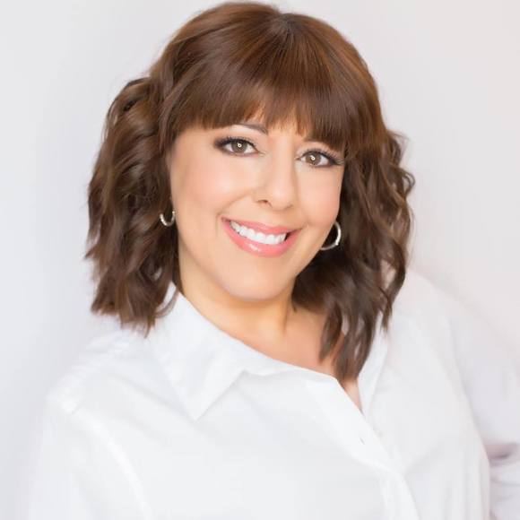 Meet your Posher, Michelle - Picture 1 of 1